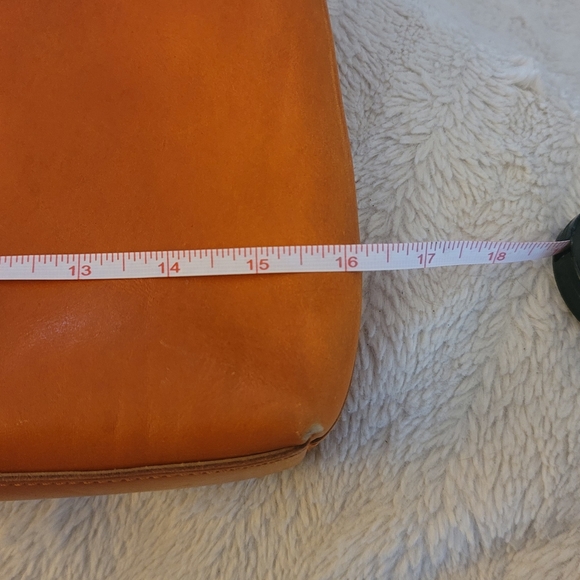 Club Monaco Handbag for Spring! - Picture 5 of 8